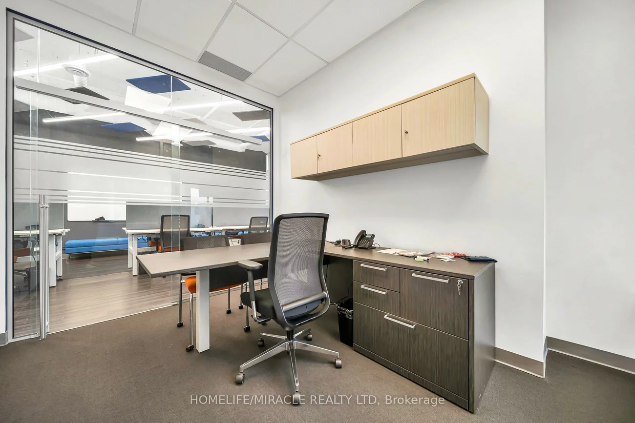 130, Queens, Waterfront Communities C8, Toronto