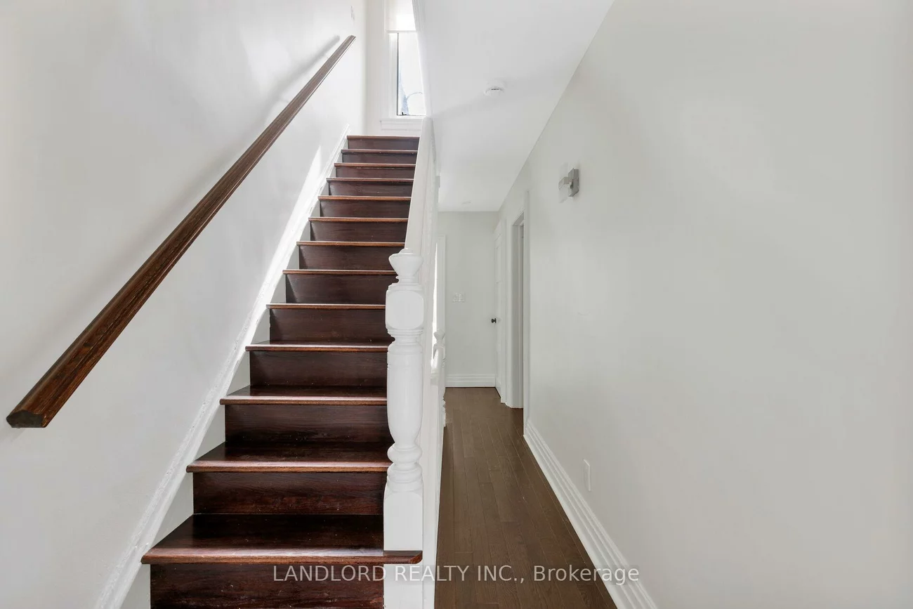 107A, Scollard, Annex, Toronto