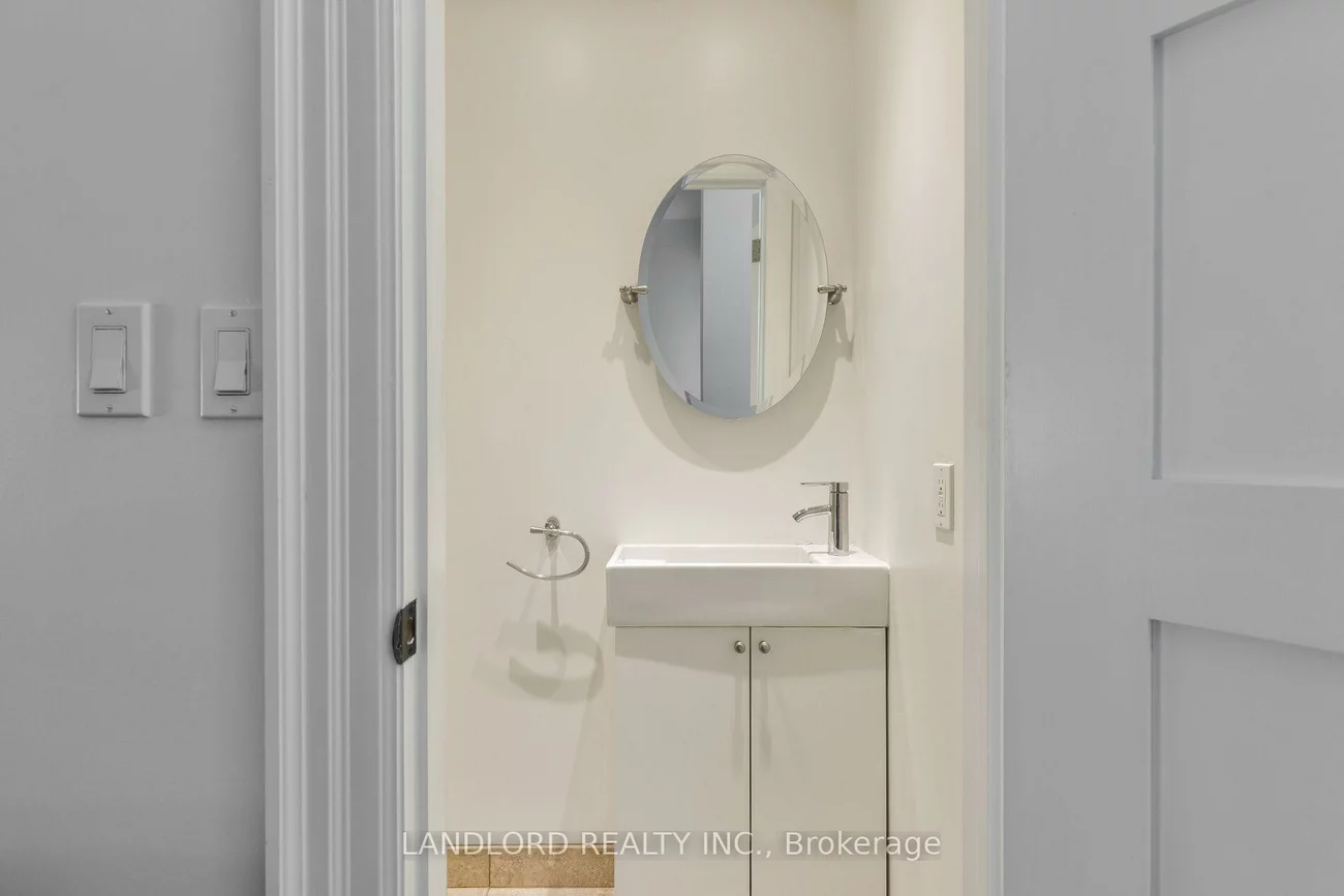 107A, Scollard, Annex, Toronto