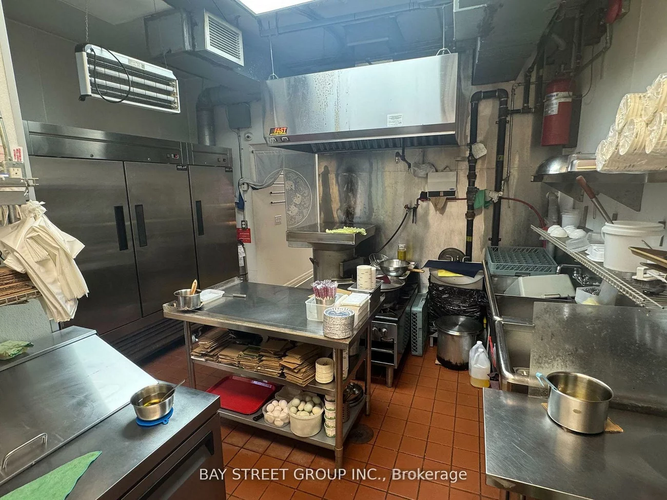 382, Spadina, Kensington-Chinatown, Toronto