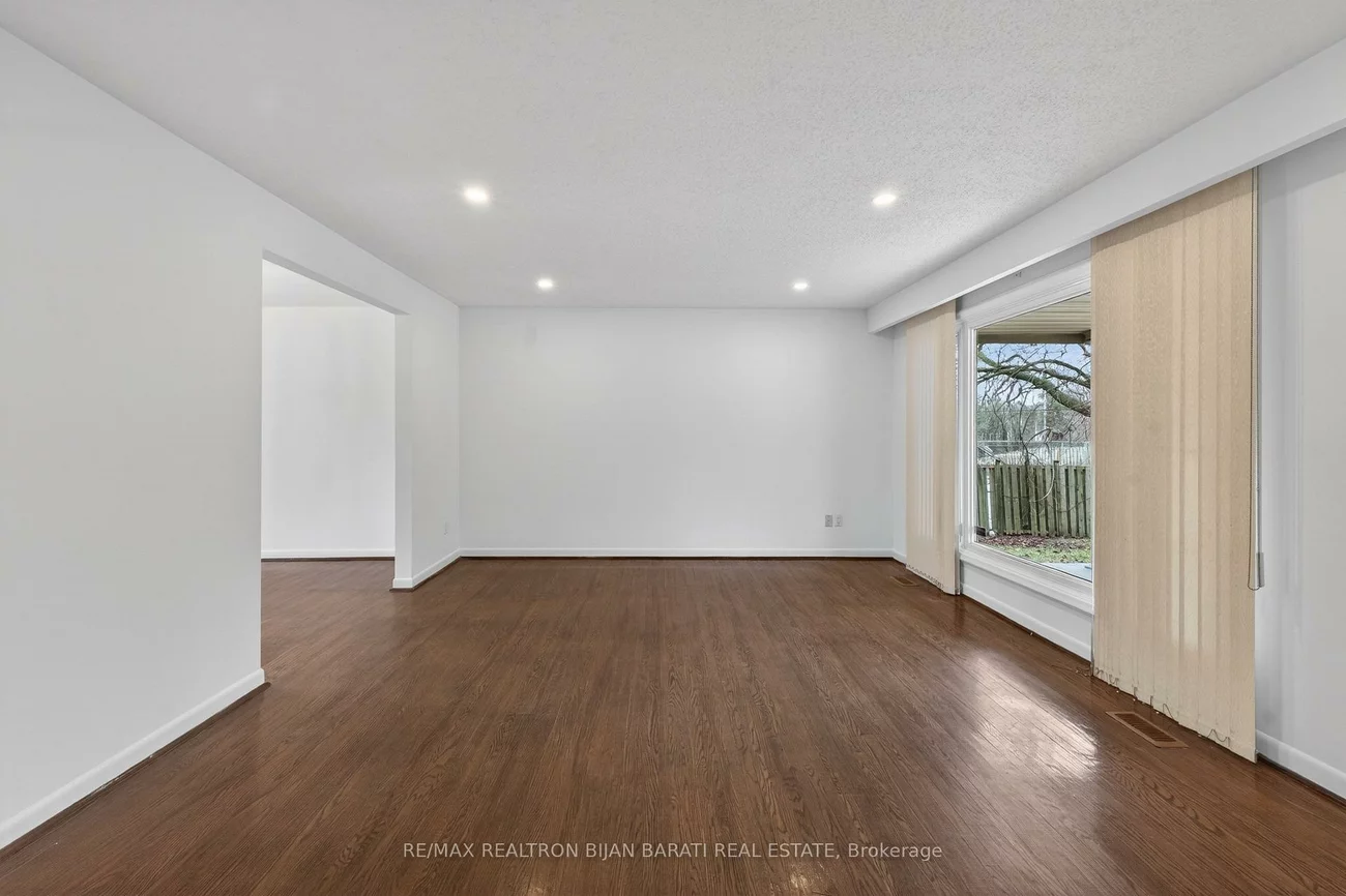 298, Newton, Newtonbrook East, Toronto