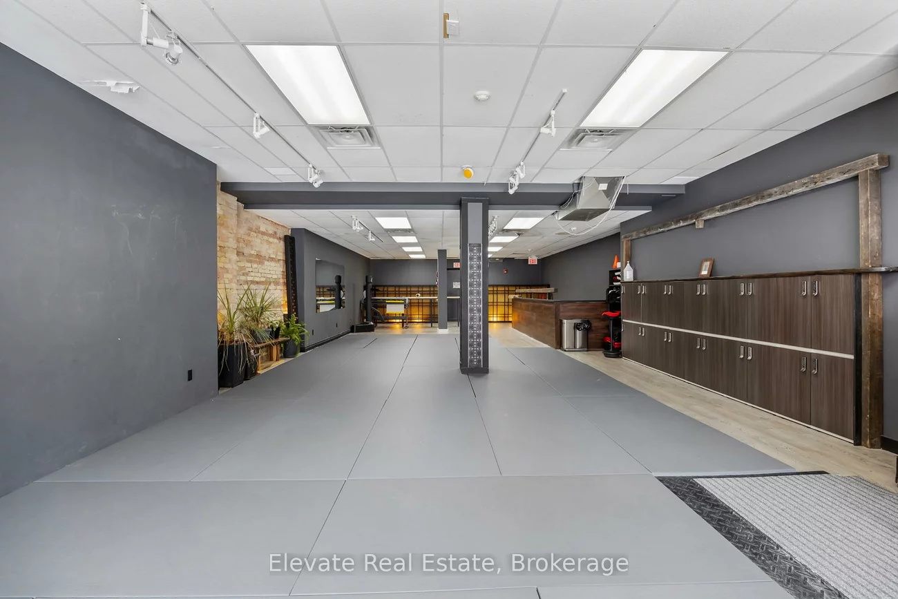 846, College, Palmerston-Little Italy, Toronto