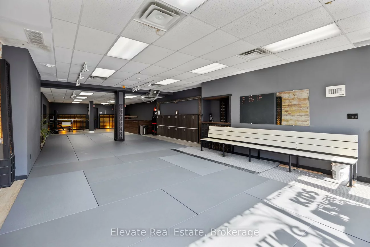 846, College, Palmerston-Little Italy, Toronto