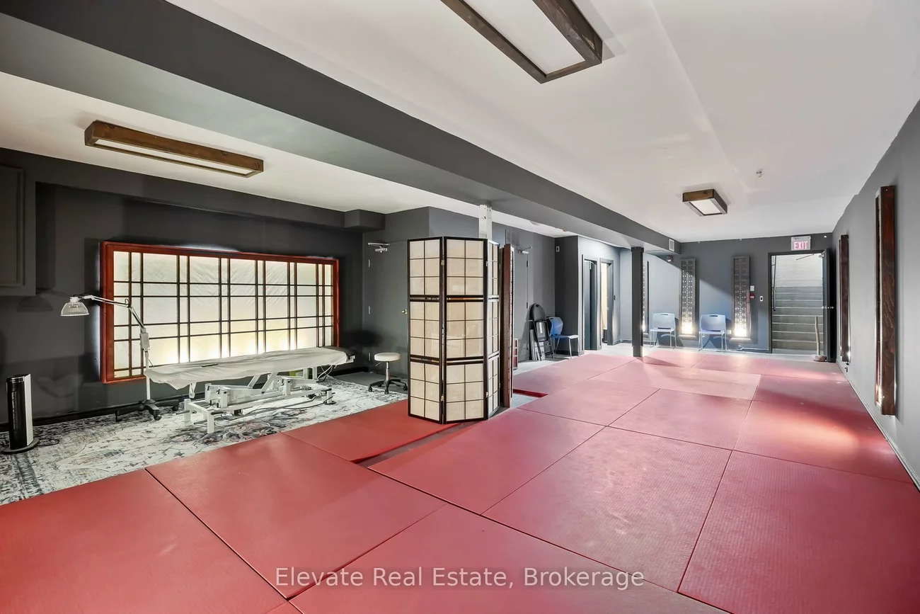 846, College, Palmerston-Little Italy, Toronto