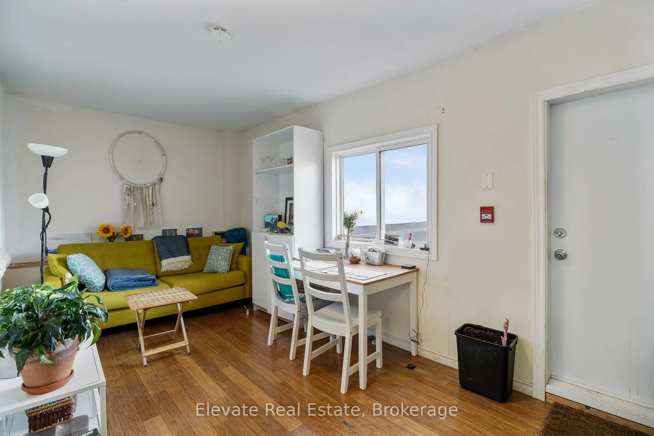 846, College, Palmerston-Little Italy, Toronto