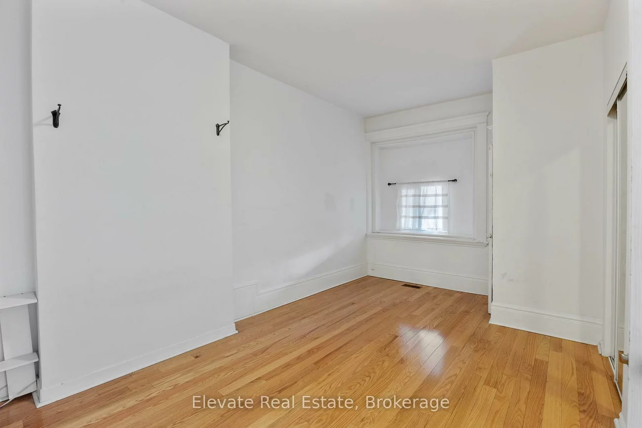 846, College, Palmerston-Little Italy, Toronto