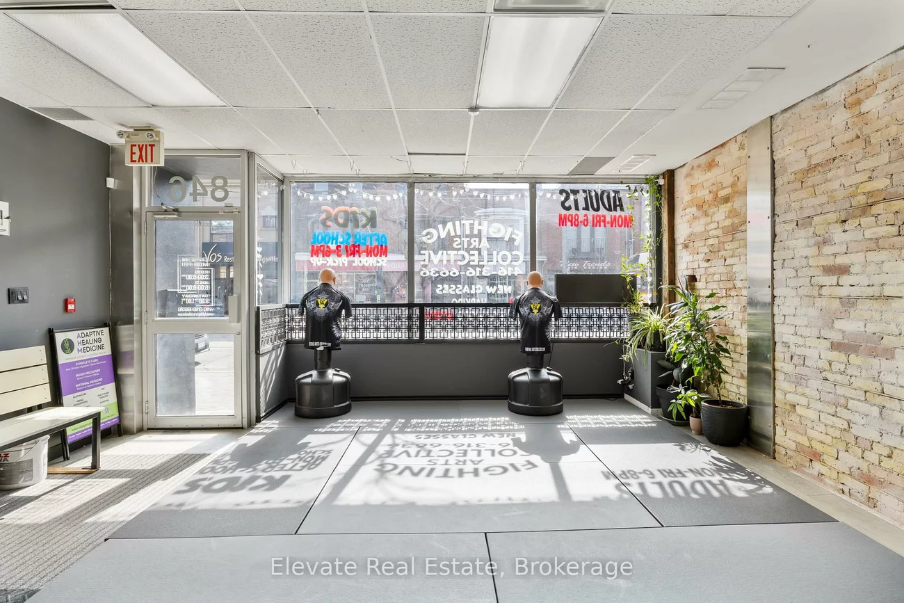 846, College, Palmerston-Little Italy, Toronto