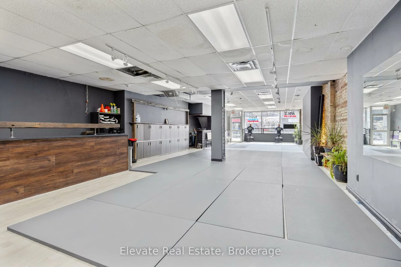 846, College, Palmerston-Little Italy, Toronto