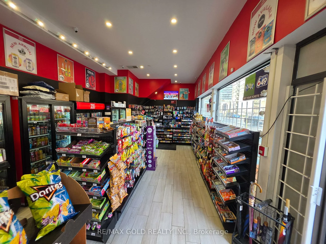 142, Avenue, Casa Loma, Toronto