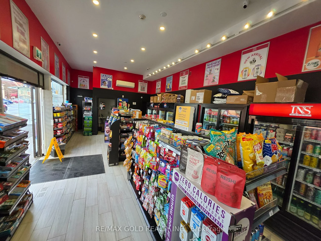 142, Avenue, Casa Loma, Toronto