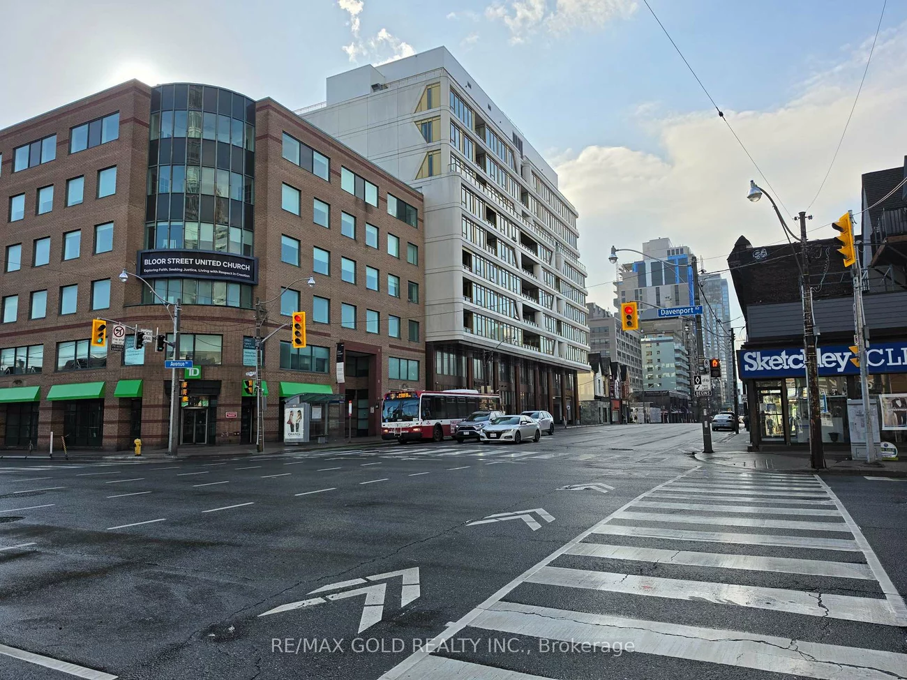 142, Avenue, Casa Loma, Toronto