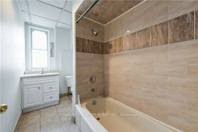 556, Parliament, Cabbagetown-South St. James Town, Toronto