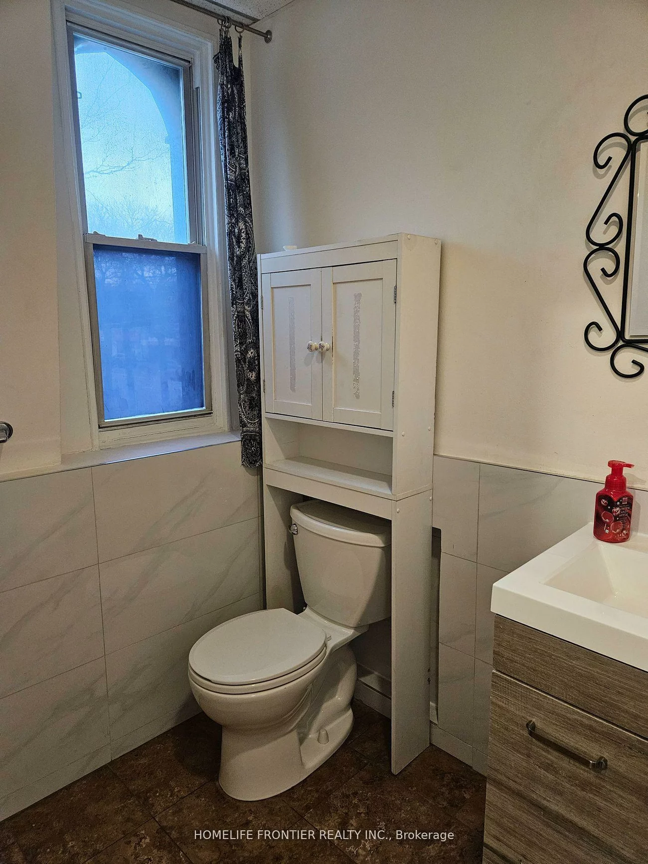 556, Parliament, Cabbagetown-South St. James Town, Toronto