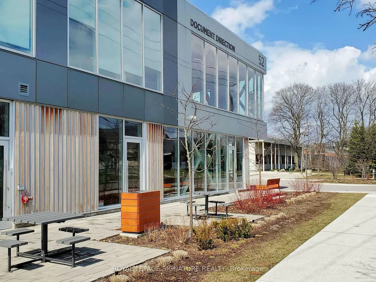 52, Scarsdale, Banbury-Don Mills, Toronto