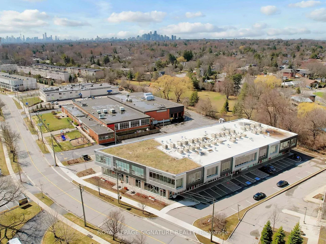 52, Scarsdale, Banbury-Don Mills, Toronto