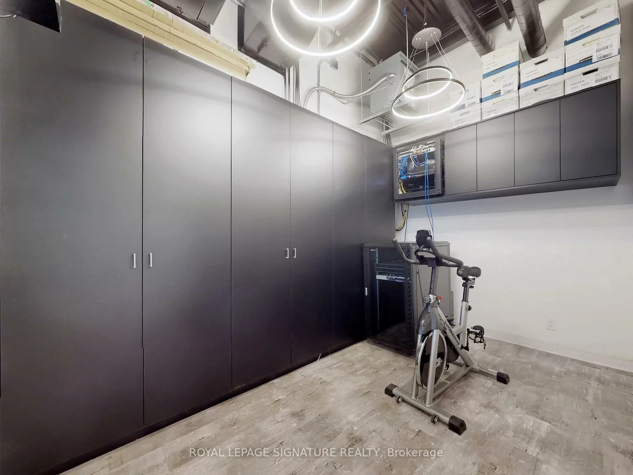 52, Scarsdale, Banbury-Don Mills, Toronto