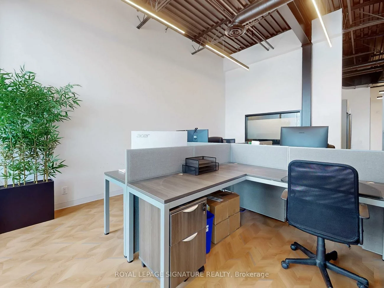 52, Scarsdale, Banbury-Don Mills, Toronto