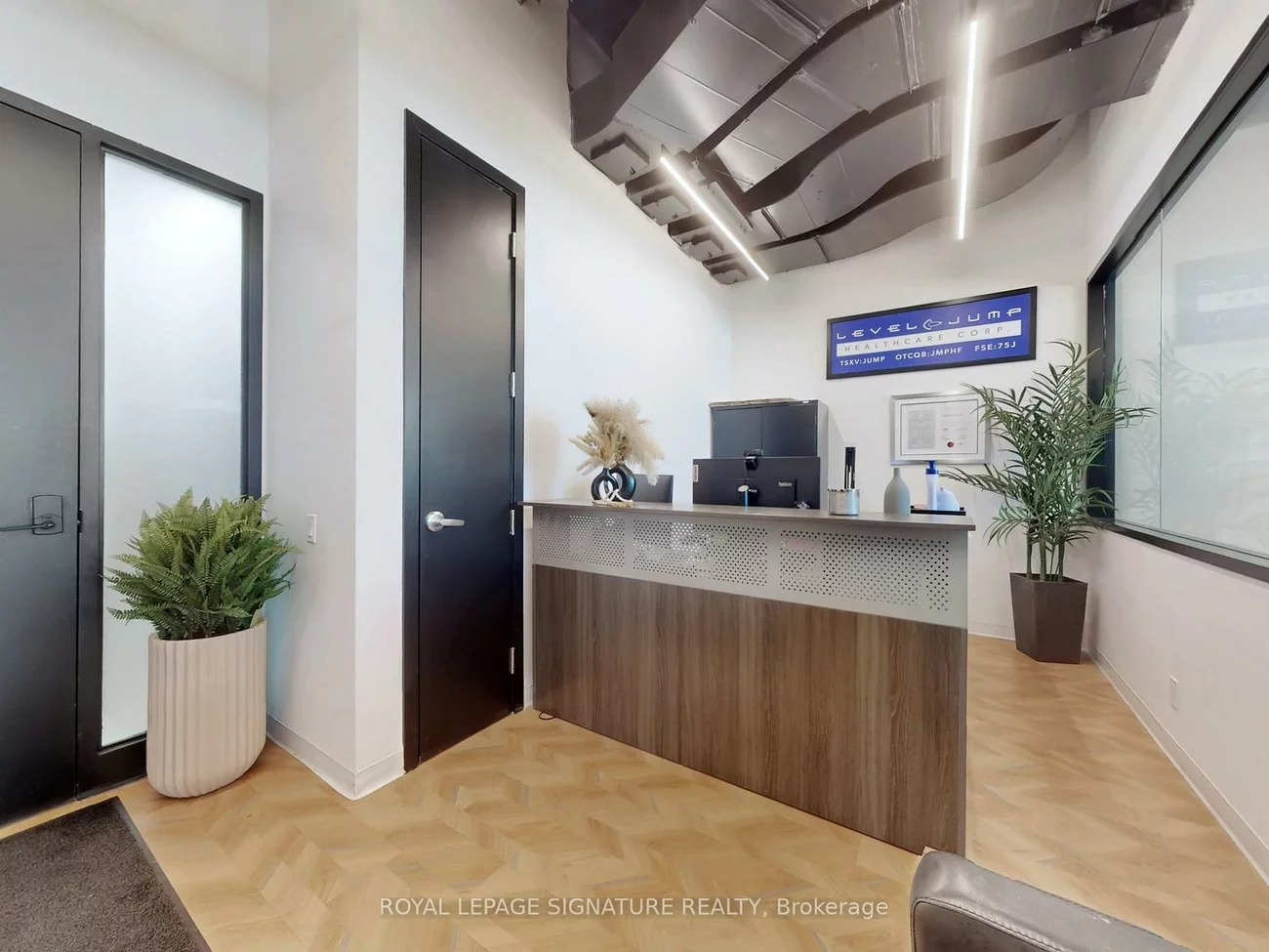 52, Scarsdale, Banbury-Don Mills, Toronto