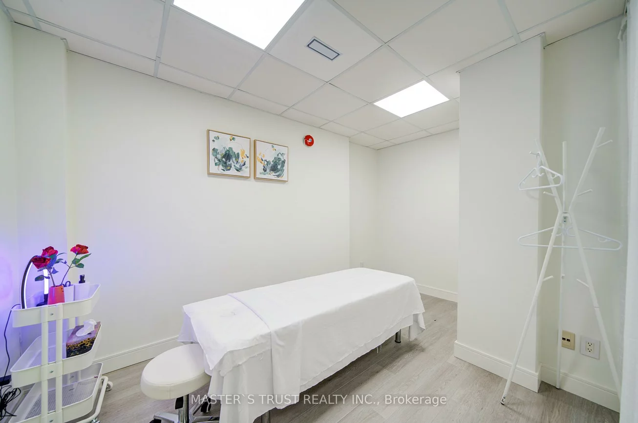 1300, Bay, Annex, Toronto