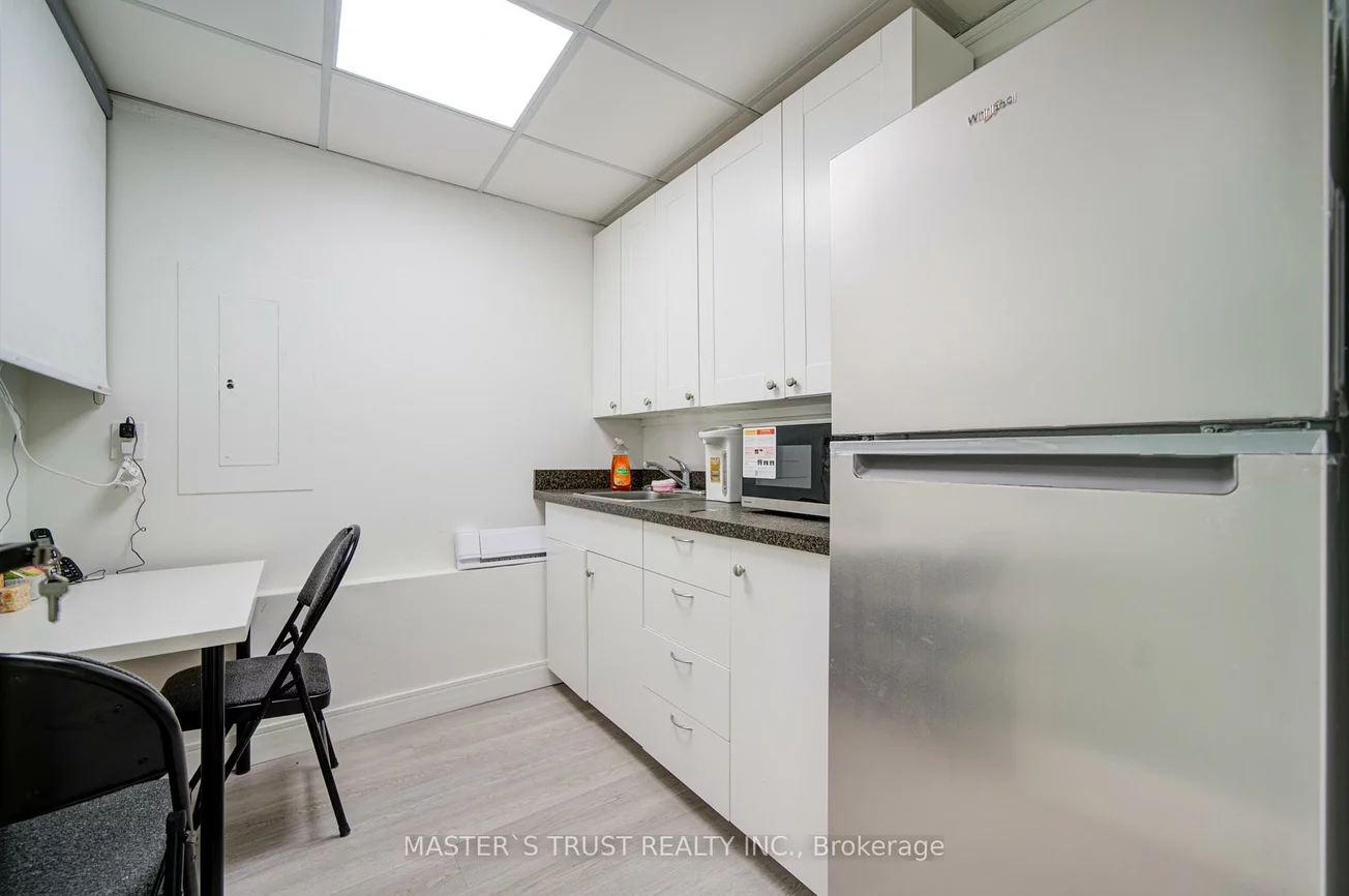 1300, Bay, Annex, Toronto