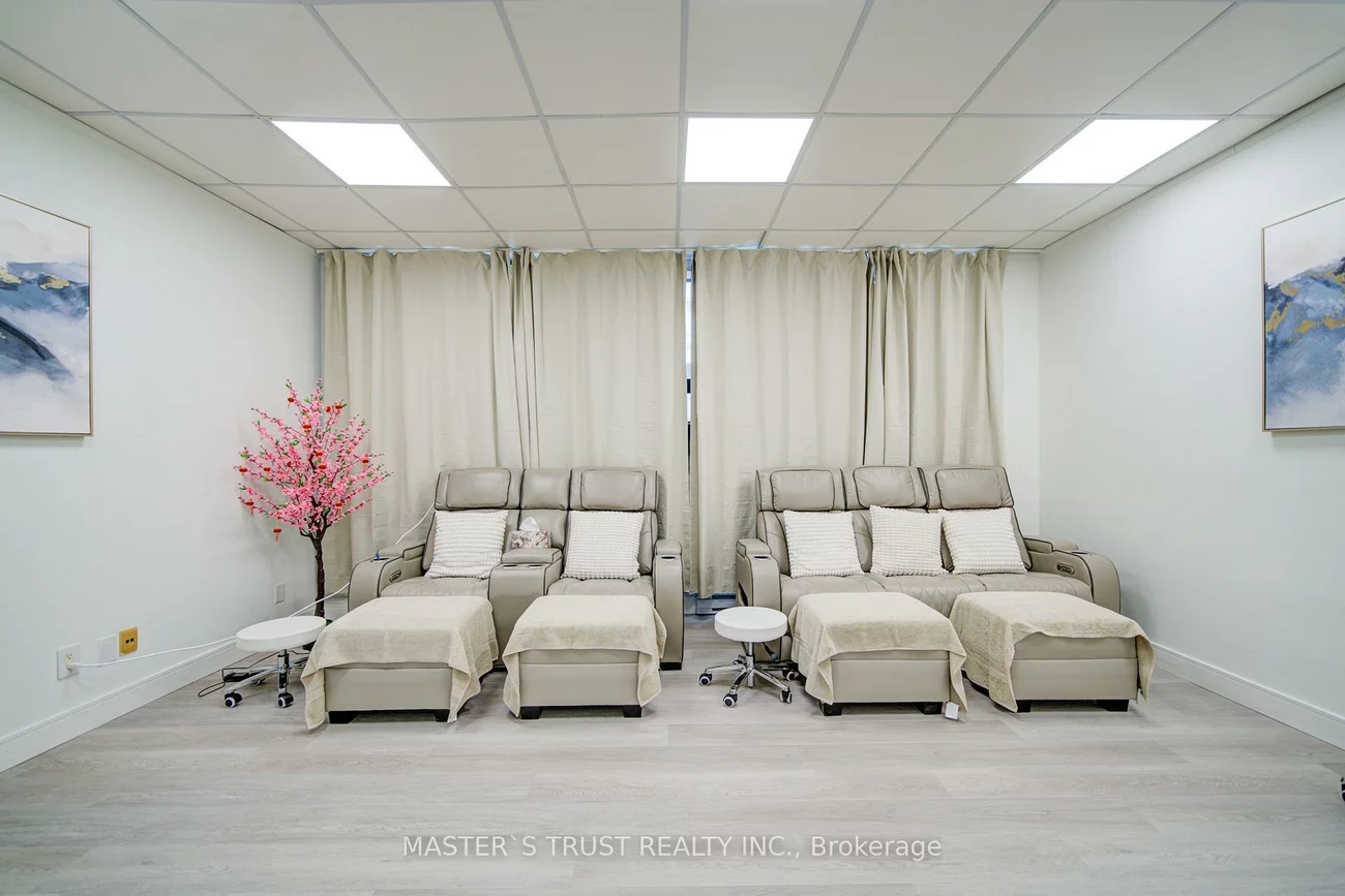 1300, Bay, Annex, Toronto