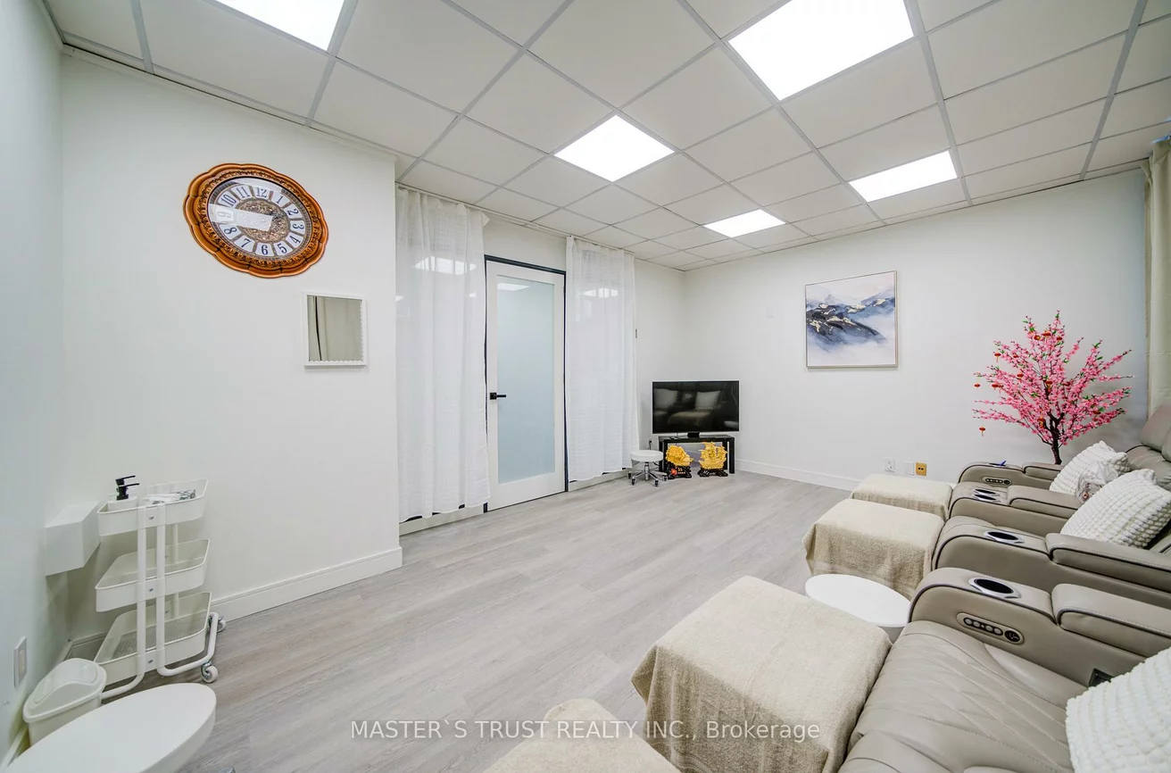 1300, Bay, Annex, Toronto