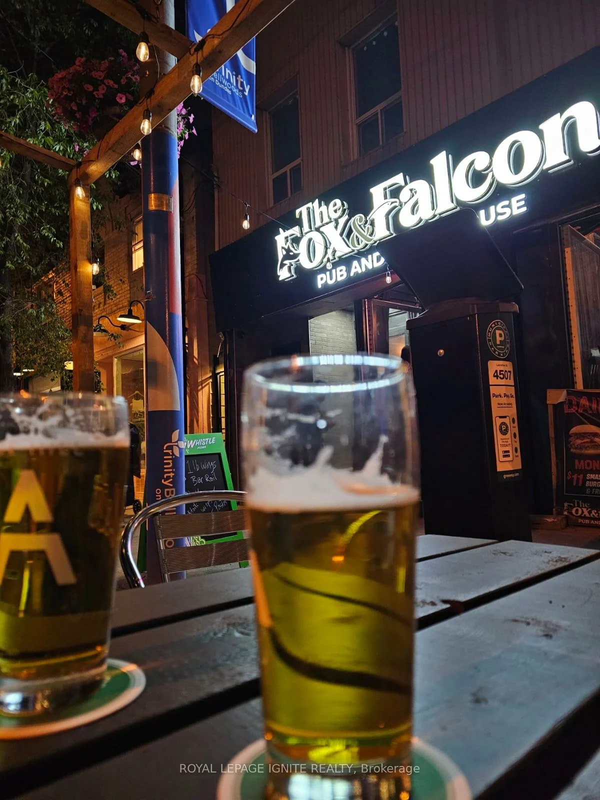 831, Dundas, Trinity-Bellwoods, Toronto