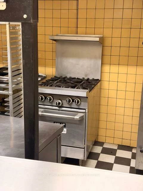 995, Bloor, Dufferin Grove, Toronto