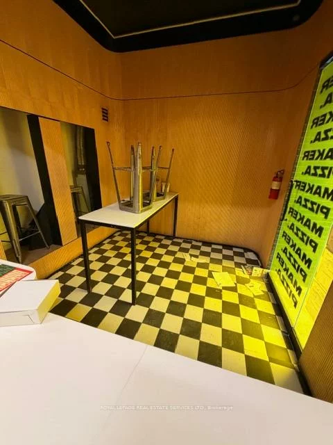 995, Bloor, Dufferin Grove, Toronto