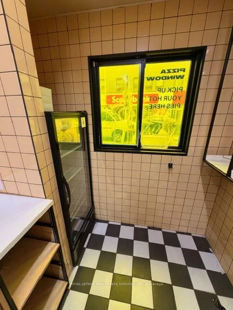 995, Bloor, Dufferin Grove, Toronto