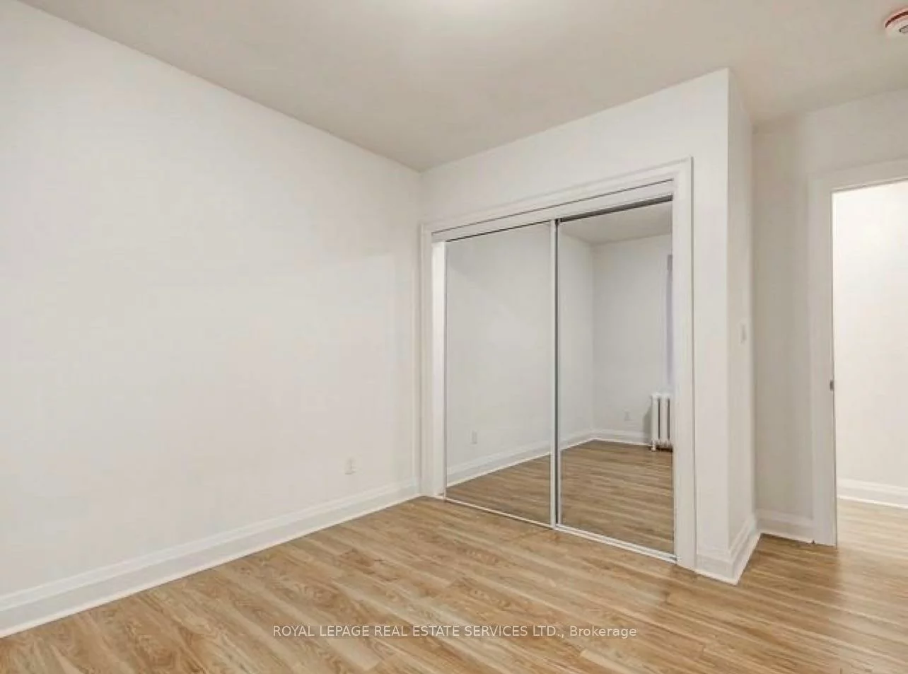 995, Bloor, Dufferin Grove, Toronto