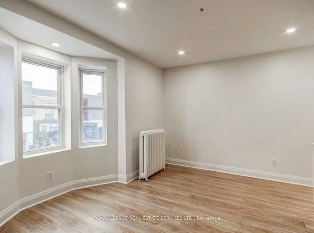 995, Bloor, Dufferin Grove, Toronto