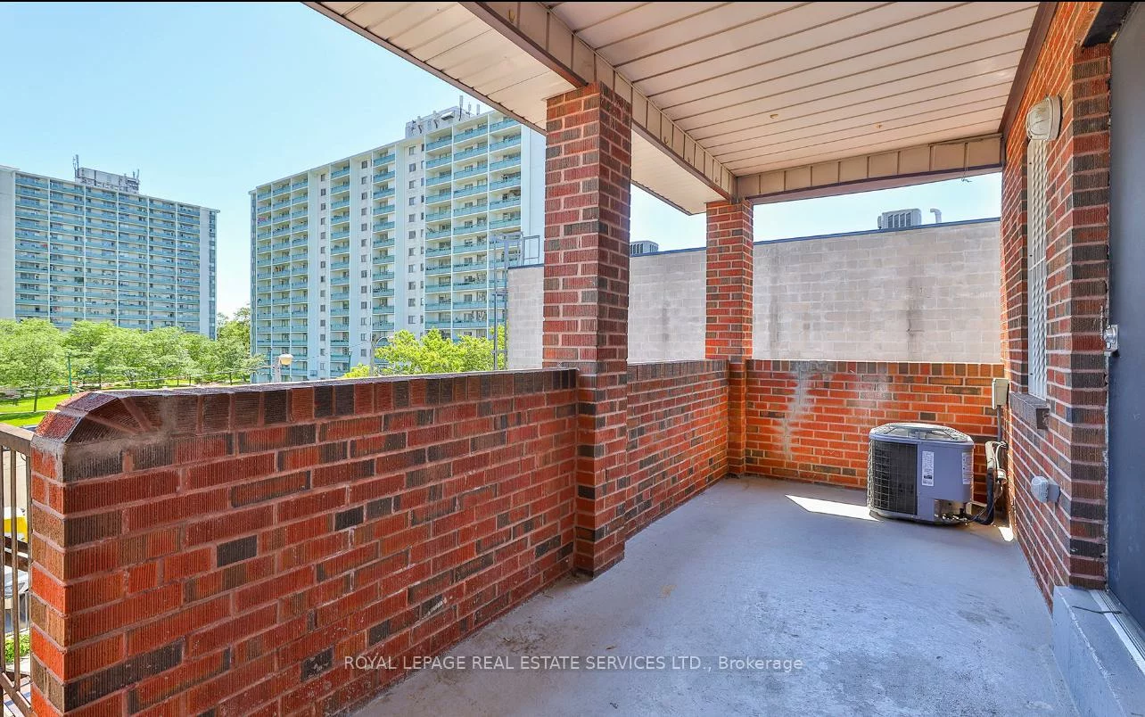 995, Bloor, Dufferin Grove, Toronto