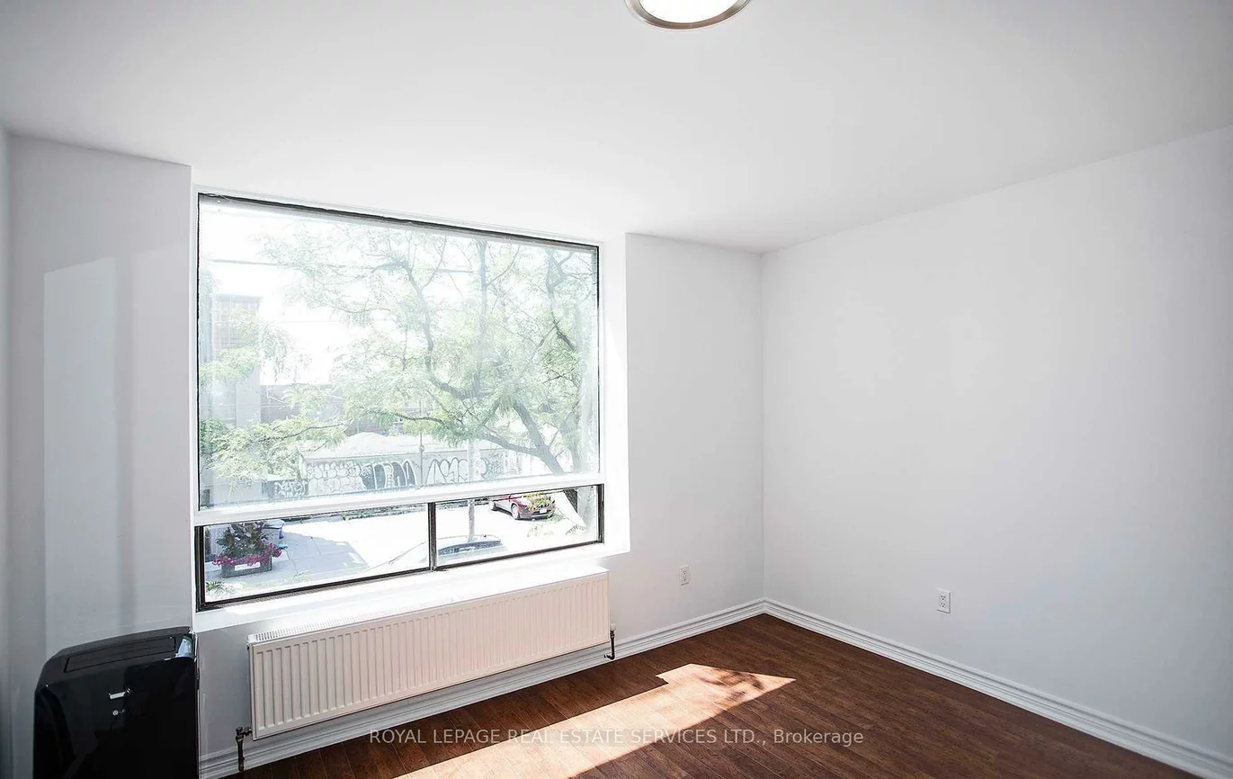 1116, College, Dufferin Grove, Toronto