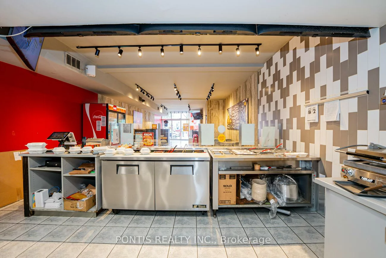 4918, Yonge, Lansing-Westgate, Toronto