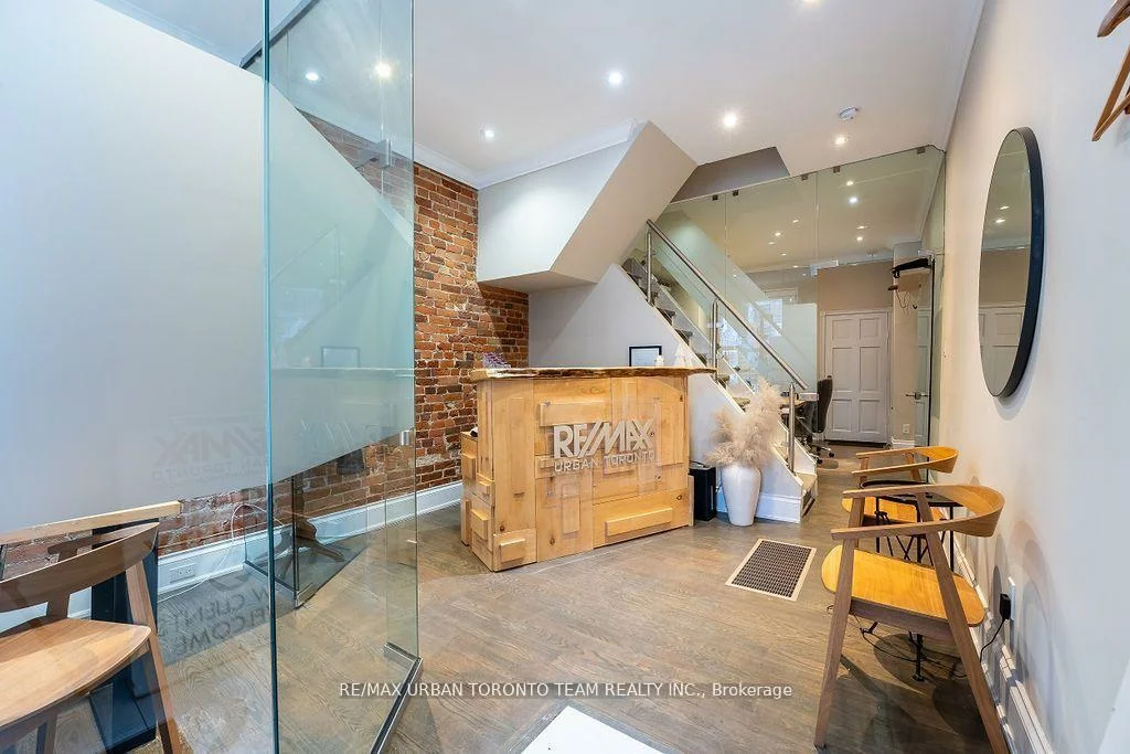 502, King, Moss Park, Toronto