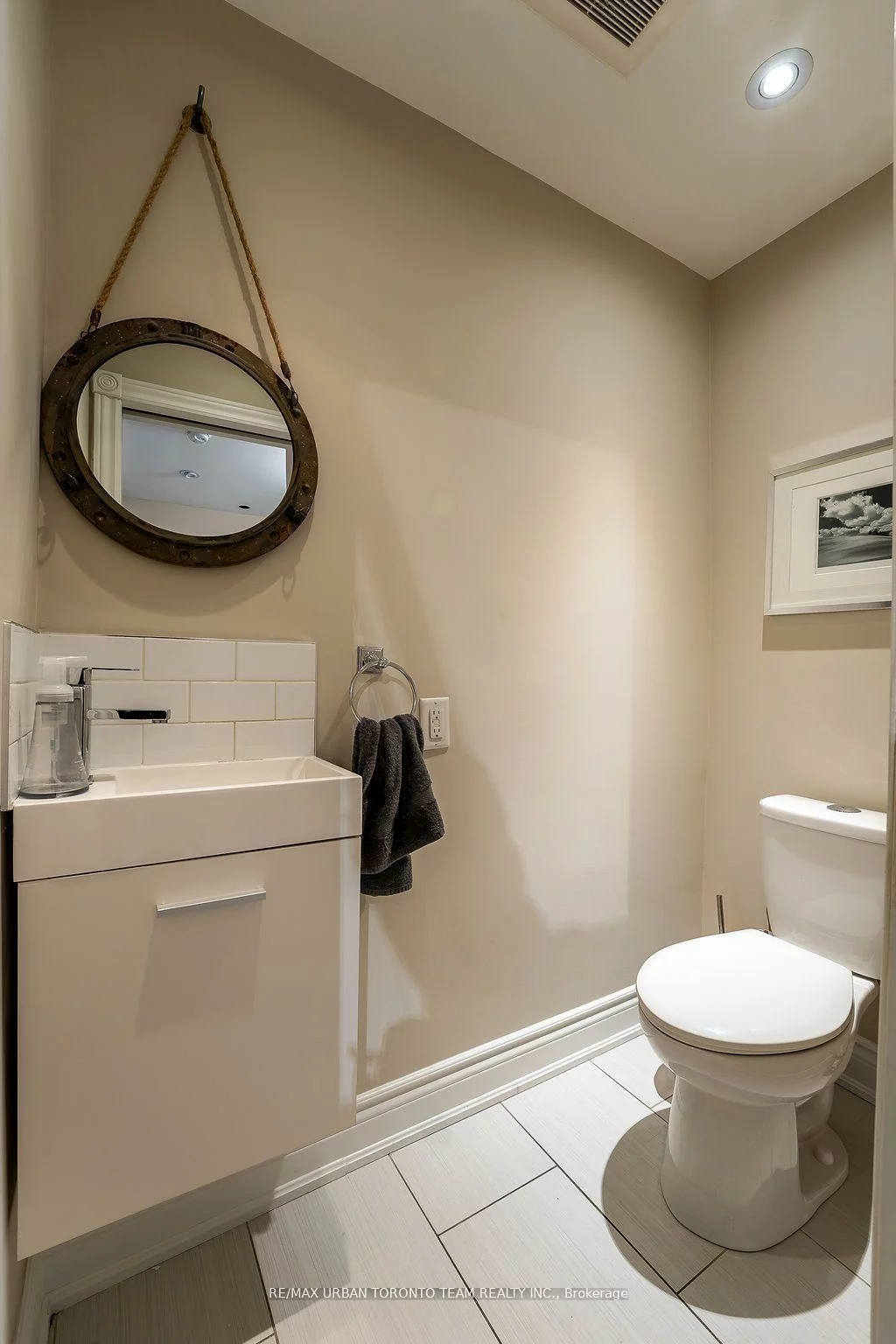 502, King, Moss Park, Toronto