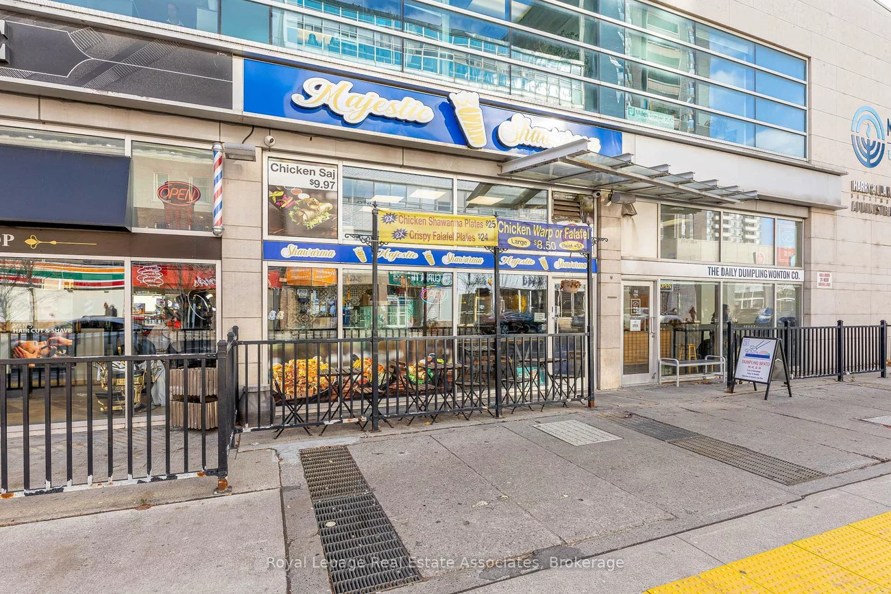 750, Spadina, University, Toronto