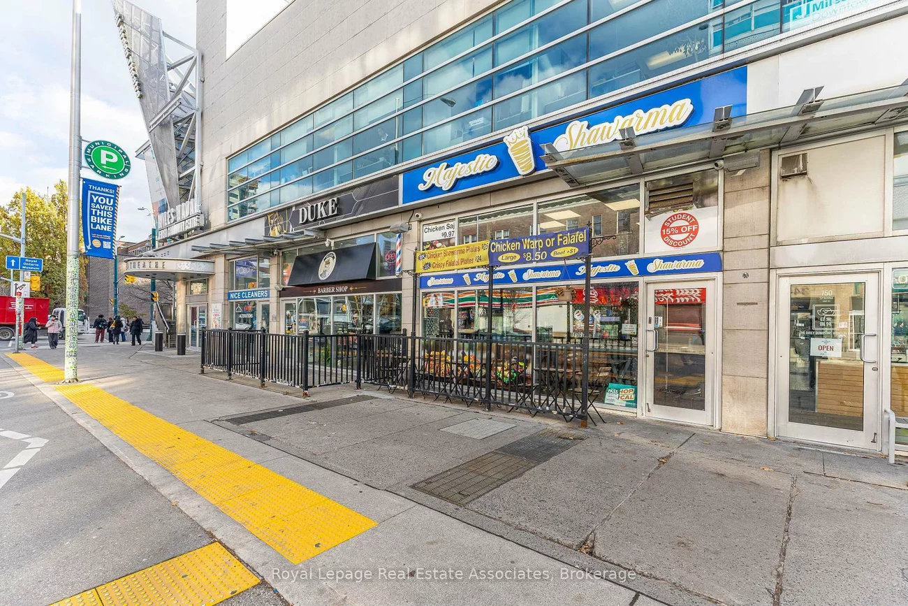 750, Spadina, University, Toronto