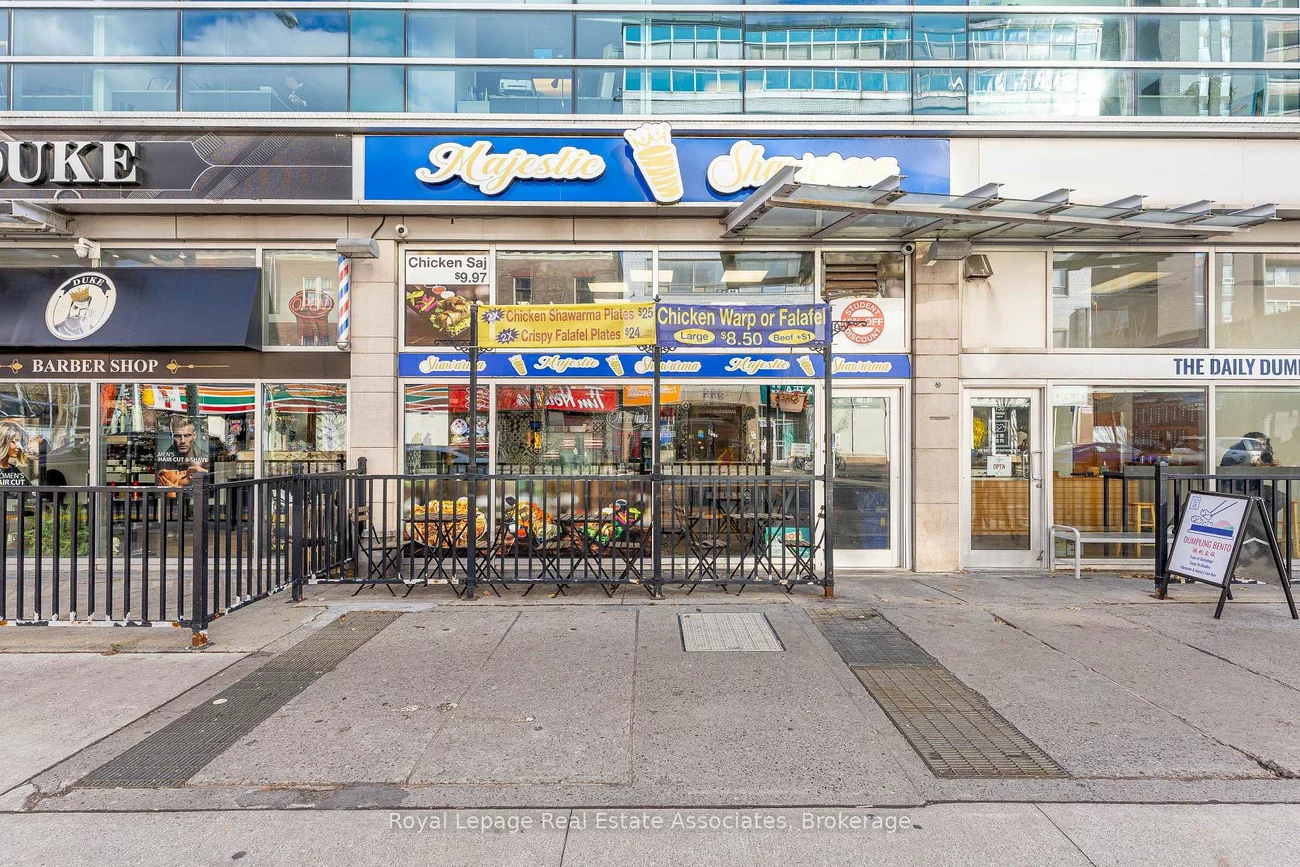750, Spadina, University, Toronto