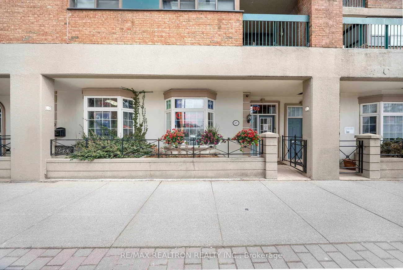 85, McCaul, Kensington-Chinatown, Toronto