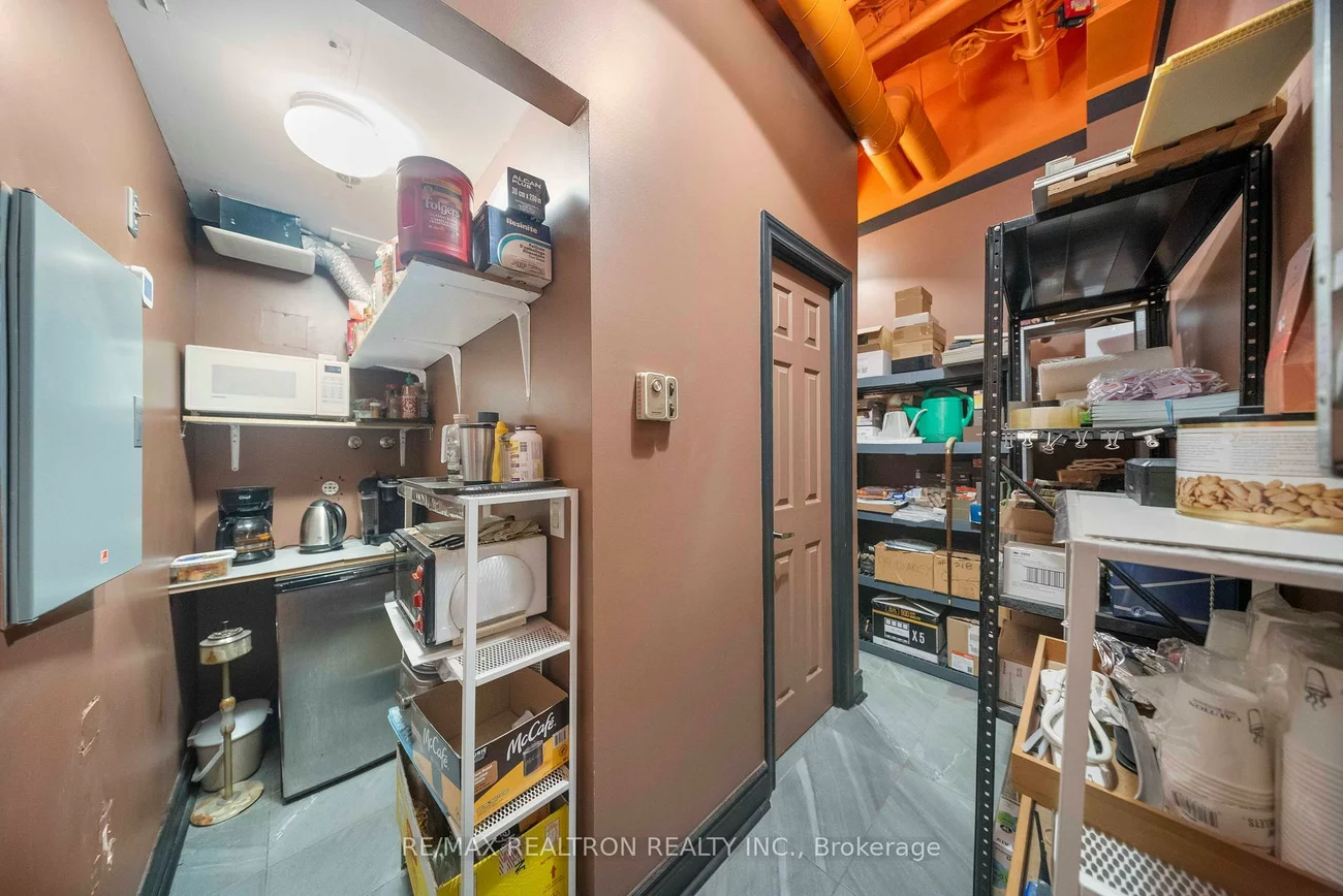 85, McCaul, Kensington-Chinatown, Toronto