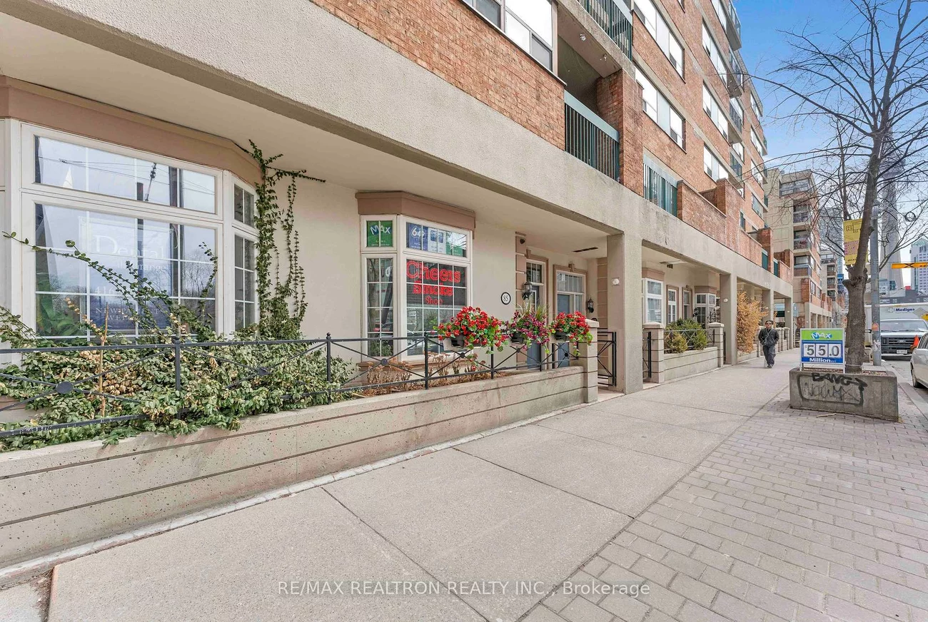 85, McCaul, Kensington-Chinatown, Toronto