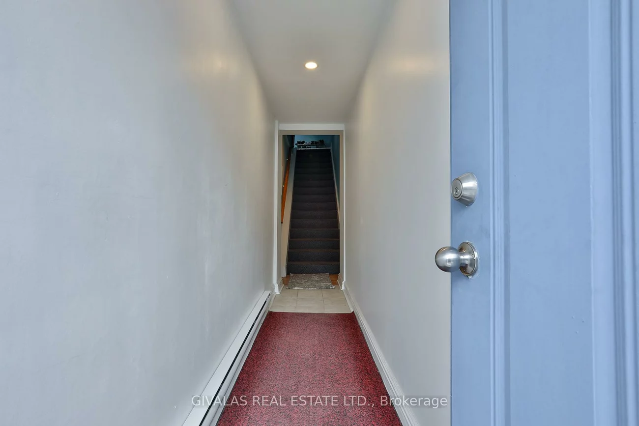 174, Eglinton, Yonge-Eglinton, Toronto