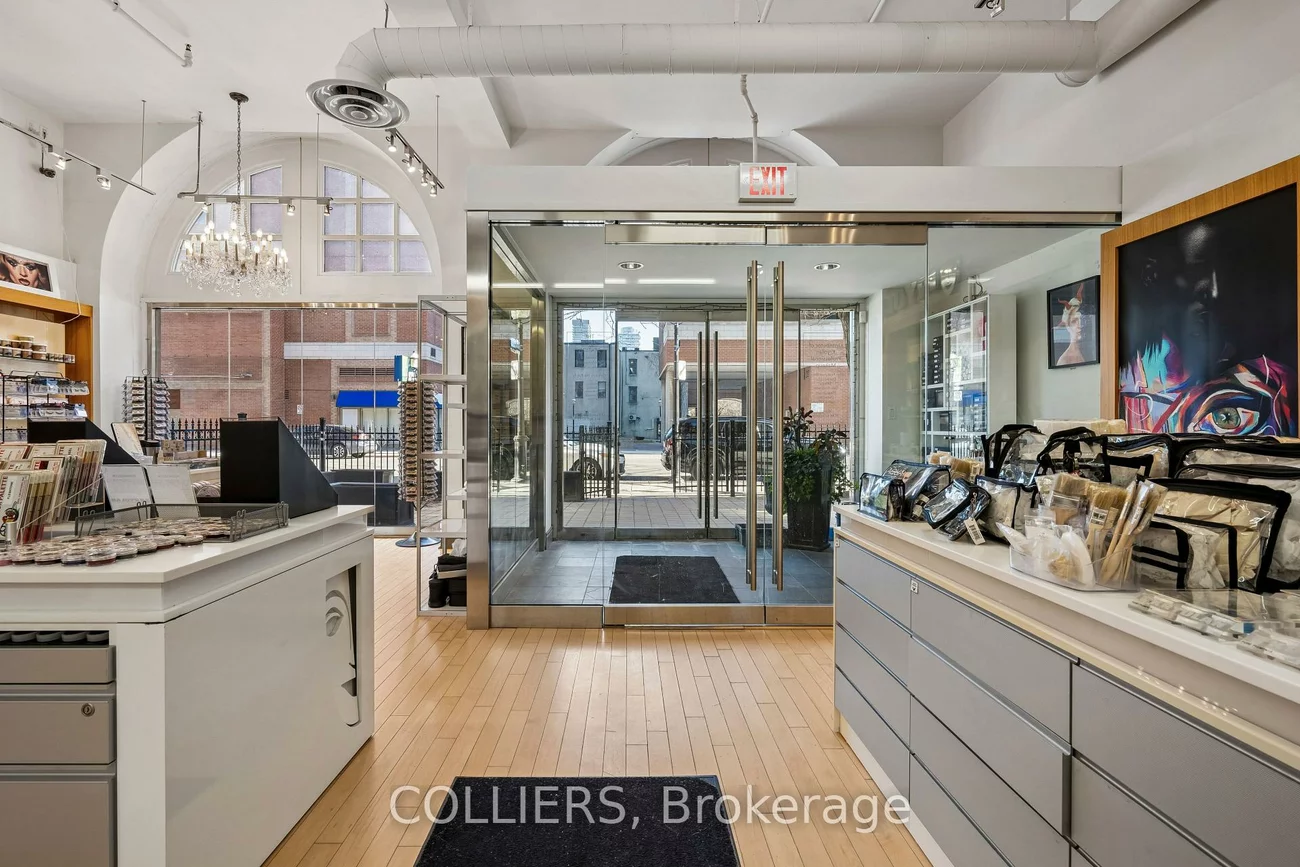 110, Lombard, Church-Yonge Corridor, Toronto