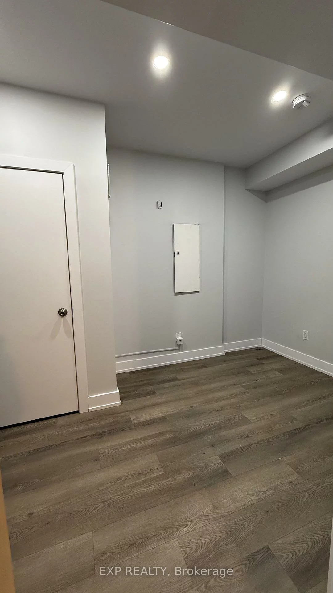 1315, Lawrence, Victoria Village, Toronto
