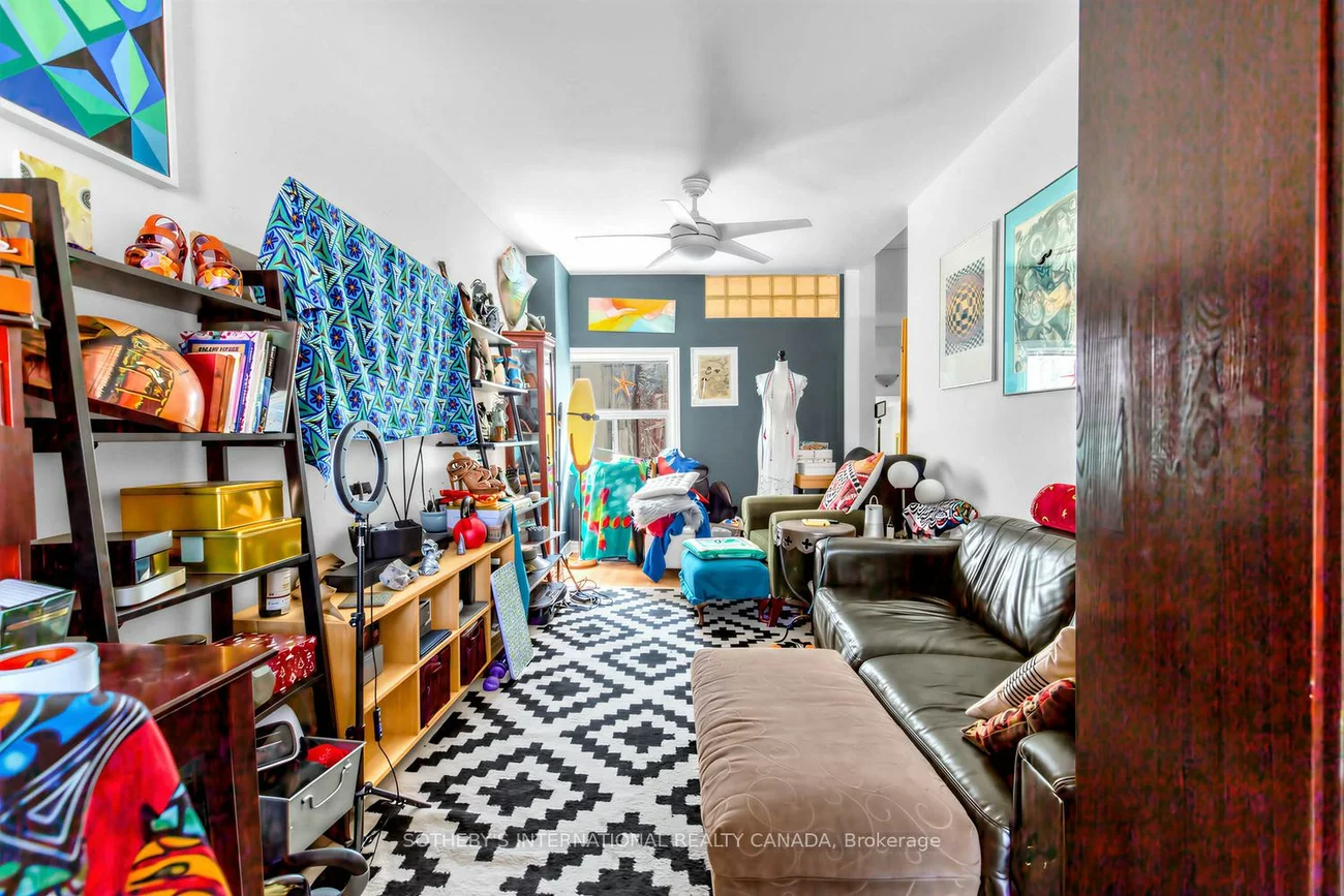 243, Gerrard, Moss Park, Toronto