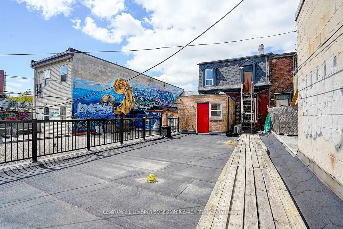 349, Spadina, Kensington-Chinatown, Toronto