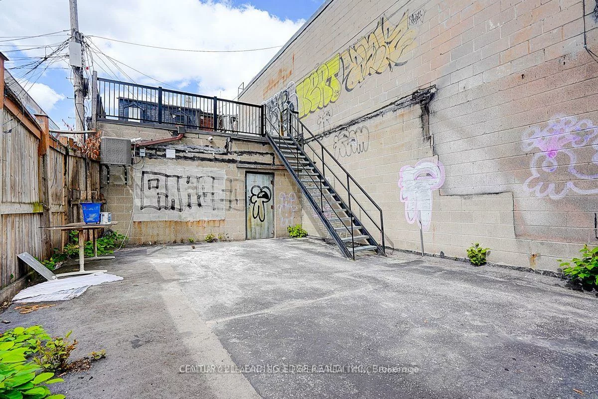 349, Spadina, Kensington-Chinatown, Toronto