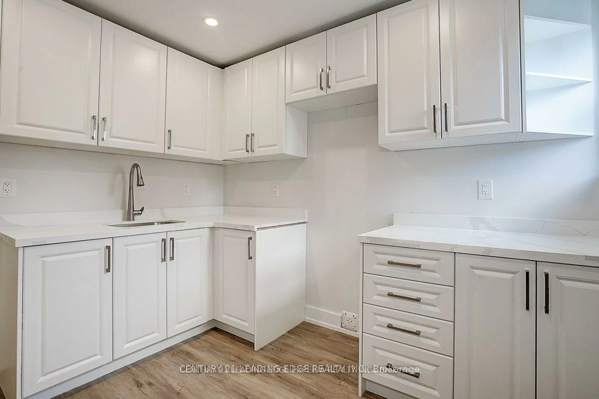 349, Spadina, Kensington-Chinatown, Toronto